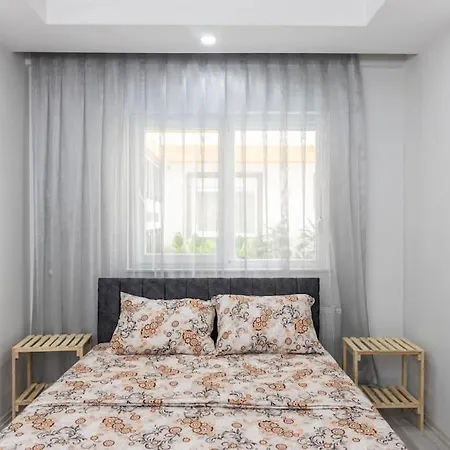 Apartman 1-kaleici Ve Markantalya'ya Yakin Bueyuek Ev