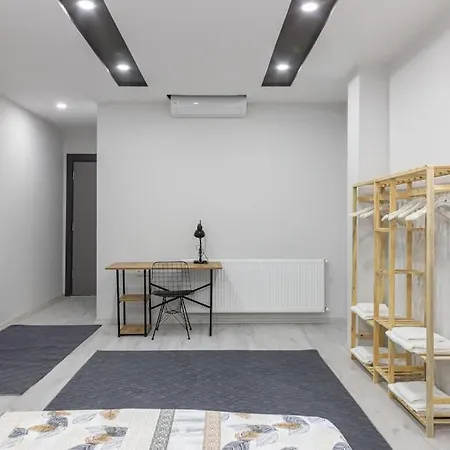 Apartman 1-kaleici Ve Markantalya'ya Yakin Bueyuek Ev Antalya