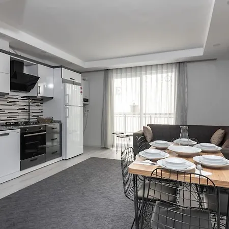 Apartment 1-kaleici Ve Markantalya'ya Yakin Bueyuek Ev *
