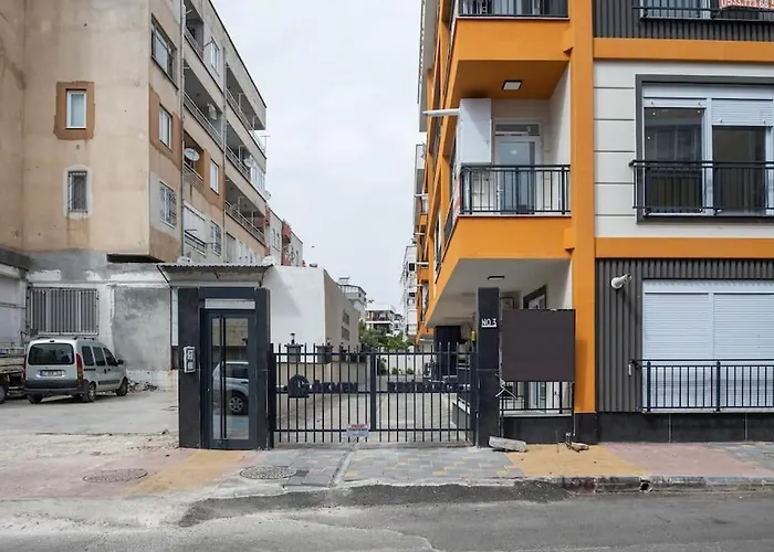 1-kaleici Ve Markantalya'ya Yakin Bueyuek Ev