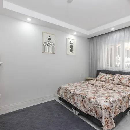 1-kaleici Ve Markantalya'ya Yakin Bueyuek Ev Antalya